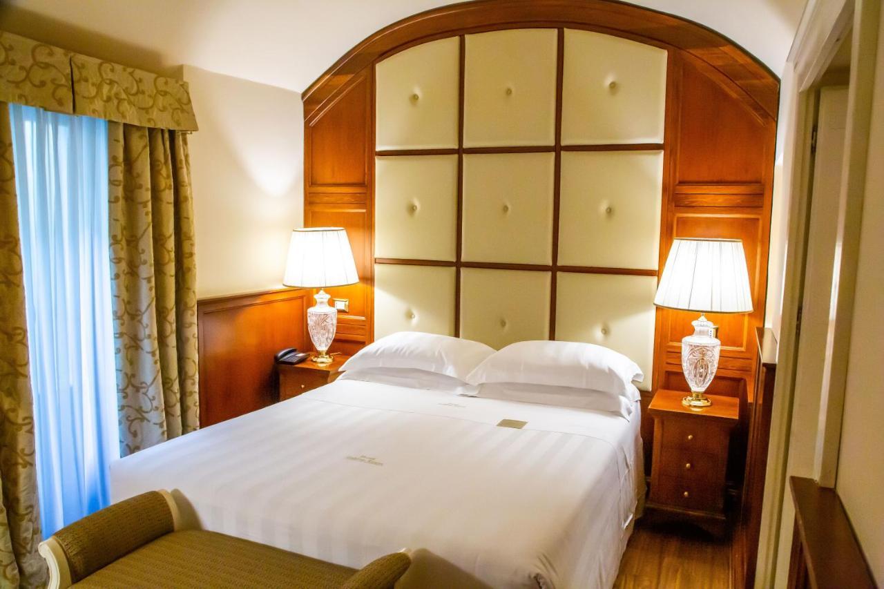 Golden Tower Hotel & Spa Florence Ngoại thất bức ảnh A bedroom at the hotel
