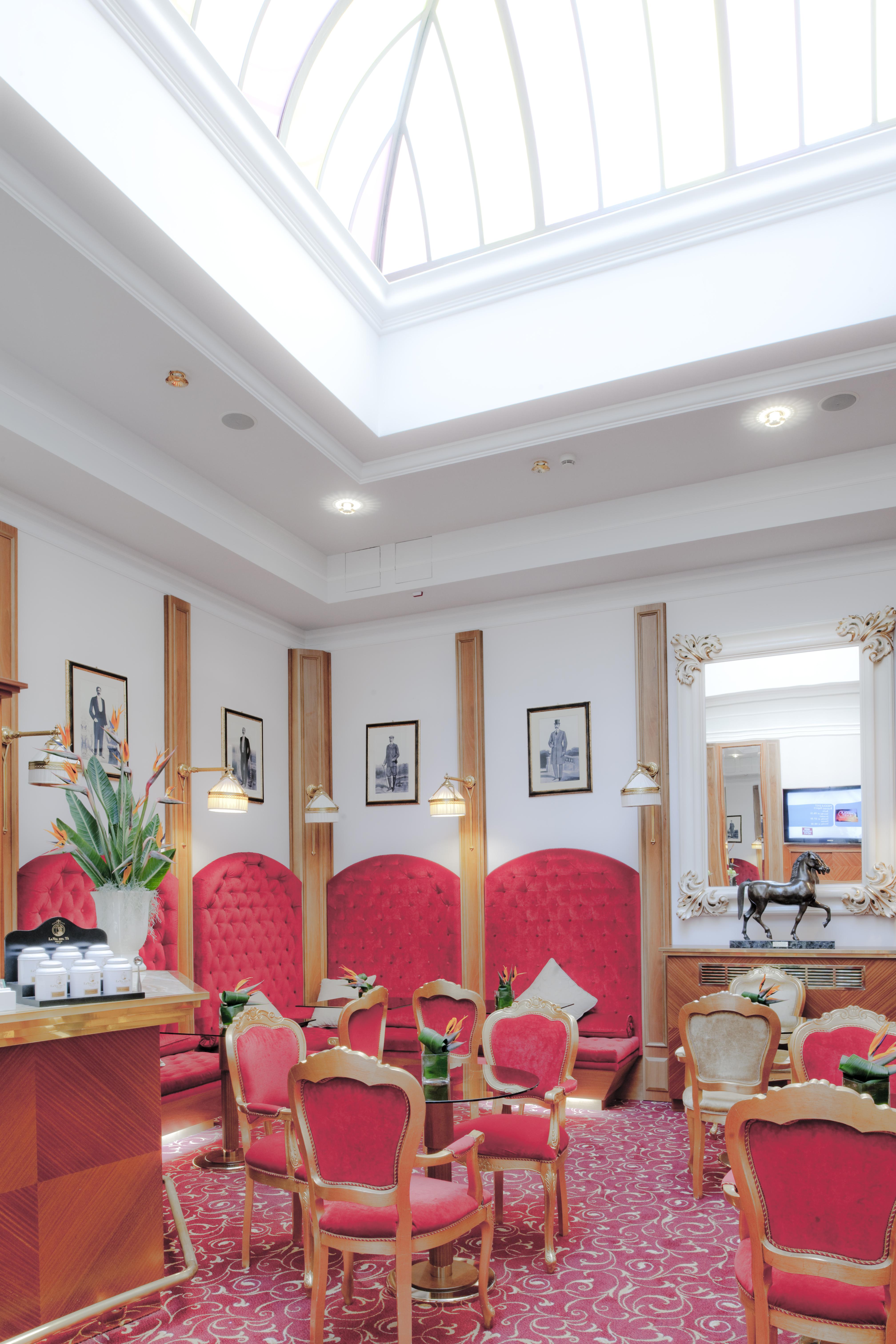 Golden Tower Hotel & Spa Florence Ngoại thất bức ảnh The interior of the hotel