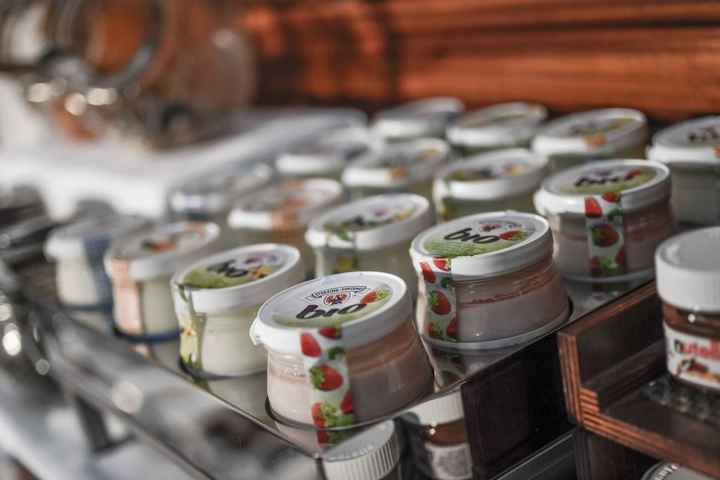Golden Tower Hotel & Spa Florence Ngoại thất bức ảnh A selection of Italian ice cream